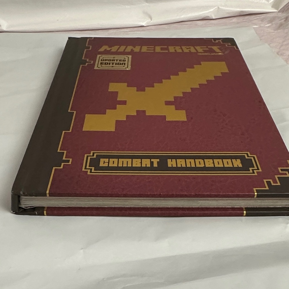 Minecraft Combat Handbook - Updated Edition - Picture 14 of 16
